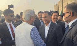 নবনির্বাচিত প্রধানমন্ত্রীর সঙ্গে শুভেচ্ছা বিনিময় বিদায়ী প্রধান উপদেষ্টার