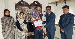 পদত্যাগ করেছেন ঢাকা বিশ্ববিদ্যালয়ের উপাচার্য