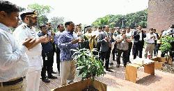 সংসদ প্রাঙ্গণে বৃক্ষরোপণ করলেন স্পিকার ও ডেপুটি স্পিকার