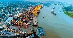 ২৭ হাজার টন অকটেন নিয়ে চট্টগ্রাম বন্দরে জাহাজ