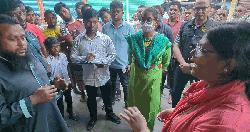 জ্বালানি ও ভোজ্যতেল মজুতের দায়ে মোংলায় তিন ব্যবসায়ীকে জরিমানা