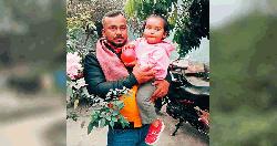 রাজবাড়ীতে বজ্রপাতে এক যুবক নিহত কোল থেকে পড়ে প্রানে বাচে মেয়ে 