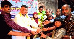 পাঁচবিবিতে বুদ্ধ পূর্ণিমা উপলক্ষে পাথরঘাটা বিহারে বৃক্ষচারা বিতরণ