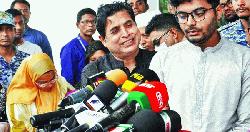 মাদারগঞ্জের লালডোবা গ্রামে শোকের ছায়া; দাদা-দাদির কবরের পাশে চিরঘুমে লিমন