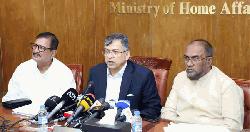 মাঠ থেকে পর্যায়ক্রমে সেনাবাহিনী প্রত্যাহারের উদ্যোগ নেওয়া হচ্ছে : স্বরাষ্ট্রমন্ত্রী