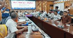 অসহায় দুঃস্থ্য শ্রমিক ও মেধাবী শিক্ষার্থীদের মাঝে বাশ্রকফা বাংলাদেশ শ্রমিক কল্যাণ ফাউন্ডেশন এর উদ্যোগে সহায়তার চেক হস্থান্তর