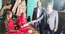 শিল্পী কাঙালিনী সুফিয়ার সহায়তার হাত বাড়াল আনভীর বসুন্ধরা গ্রুপ ফাউন্ডেশন