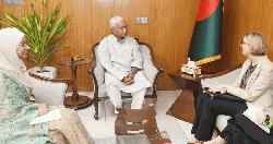 জাহিদ হোসেনের সঙ্গে ব্রিটিশ হাইকমিশনারের সৌজন্য সাক্ষাৎ