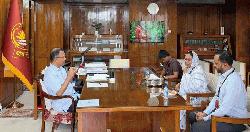 প্রধানমন্ত্রীর সঙ্গে সাক্ষাৎ করলেন জুলাই অভ্যুত্থানে শহীদের মা