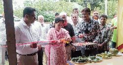 আটোয়ারীতে জাতীয় ফল মেলার উদ্বোধন