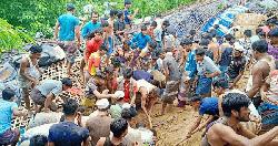 উখিয়ায় পাহাড়ধসে নিহত বেড়ে ৮, জীবিত উদ্ধার ১৪