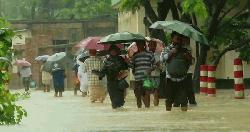 টানা বর্ষণে চট্টগ্রামের সাতকানিয়া-বাঁশখালির বন্যা পরিস্থিতির আরও অবনতি