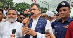 বন্যাদুর্গতদের সহায়তায় সরকারি-বেসরকারি উদ্যোগ অব্যাহত : স্বরাষ্ট্রমন্ত্রী