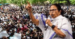 ককরোচদের সঙ্গে যোগ দিতে আগামী সপ্তাহে দিল্লি যাচ্ছেন মমতা