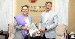 স্বরাষ্ট্রমন্ত্রীর সঙ্গে আইওএম প্রধানের সৌজন্য সাক্ষাৎ