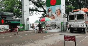 বেনাপোল-পেট্রাপোল বন্দরে আজ আমদানি-রফতানি বন্ধ, যাত্রী চলাচল স্বাভাবিক