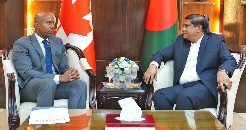 প্রতিরক্ষা সহযোগিতা বাড়াতে বাংলাদেশ-কানাডার আলোচনা