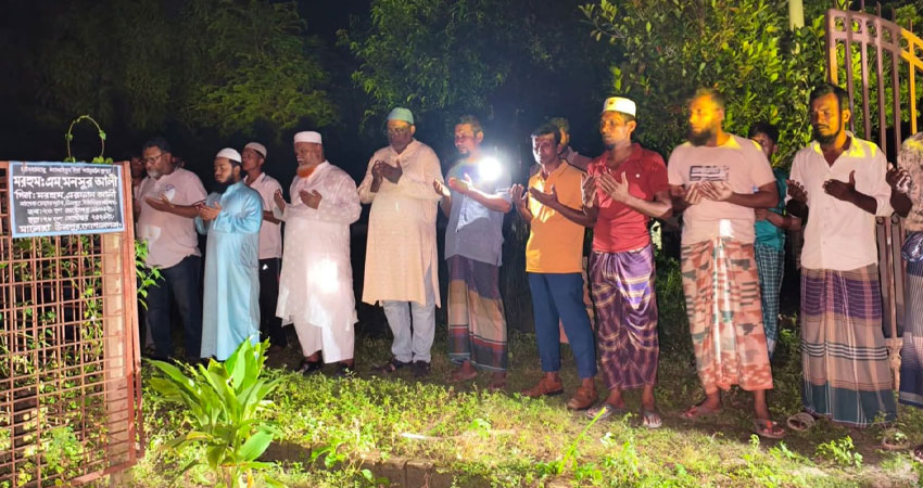 গোপালগঞ্জ জেলা বিএনপির সাবেক সেক্রেটারির কবর জেয়ারত করেন জেলা পরিষদ প্রশাসক 