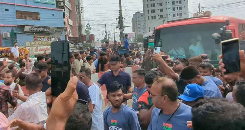 ফেনীতে পৌঁছেছেন প্রধানমন্ত্রী